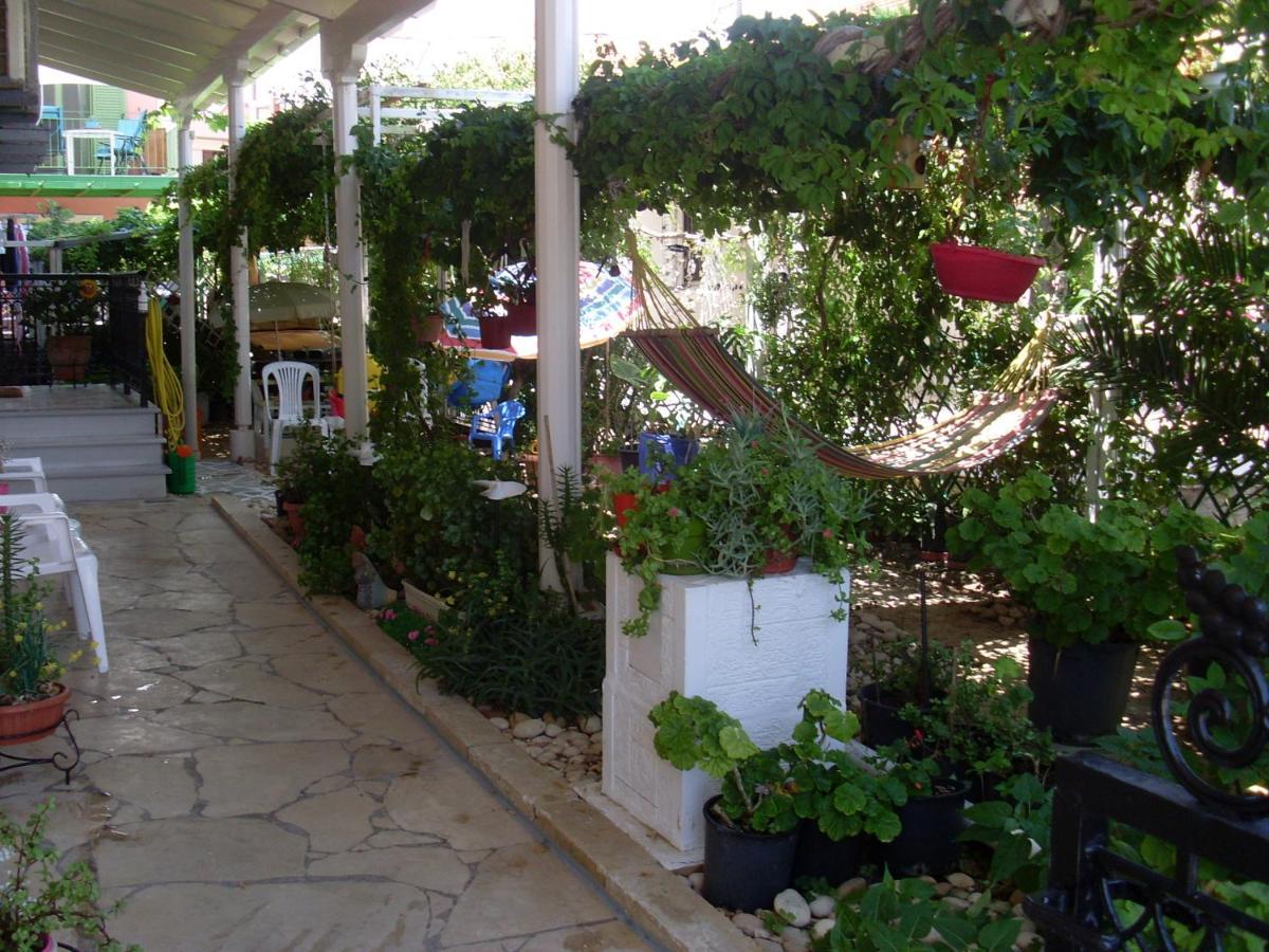 Mariangela Apartments Ликсури Экстерьер фото